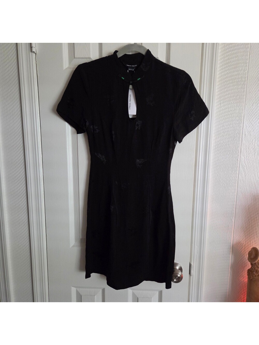 Urban Revivo Women's Black Viscose Dress with Mandarin Collar and Keyhole Detail